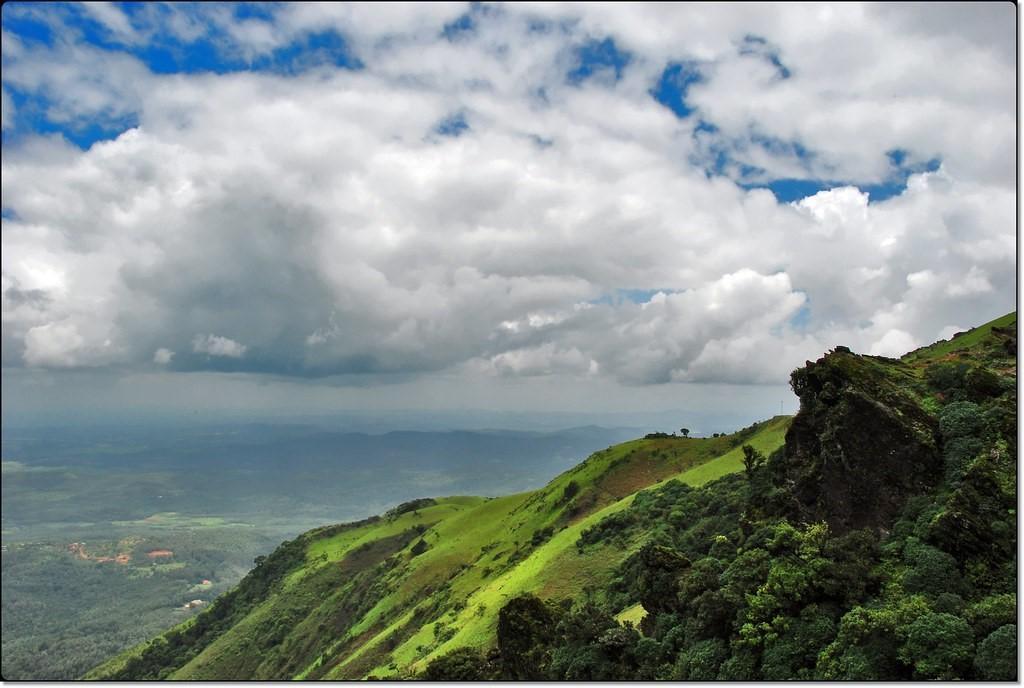 mullayanagiri peak trek