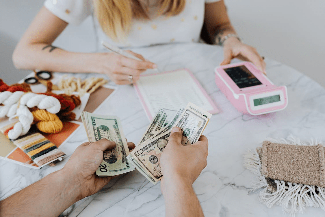 essential paycheck budgeting tips