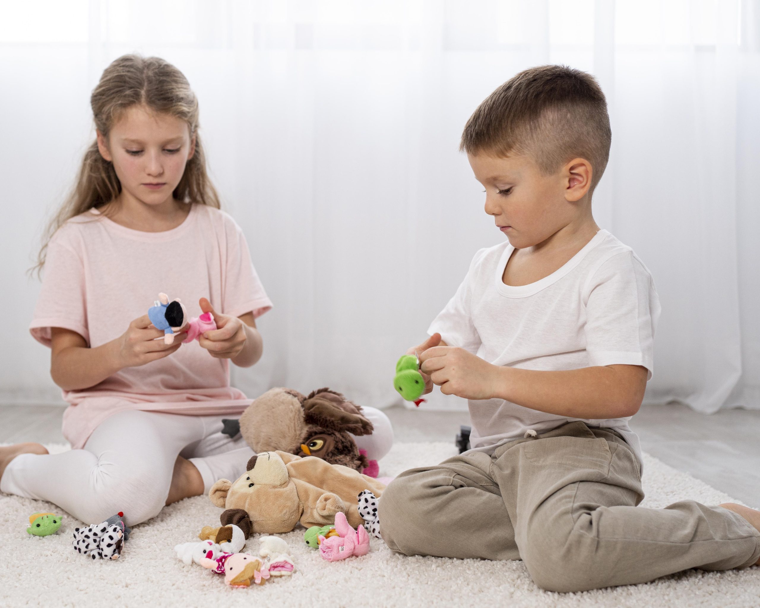 childrens learn using toys