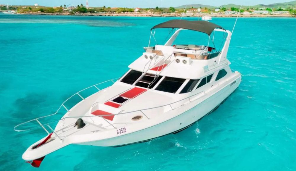 Why a Private Boat Rental in Aruba is the Best Way to See the Island