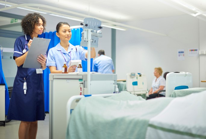 Smarter Healthcare Tools: The Role of Computer on Wheels and Medical Crash Carts
