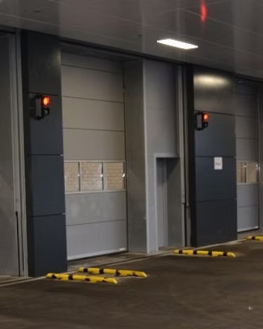 Is a Self-Closing Flood Wall More Reliable Than Manual Systems?