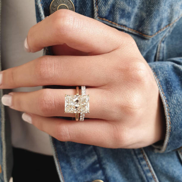 Guide to Modified Radiant Diamonds: Shape, Brilliance & Value