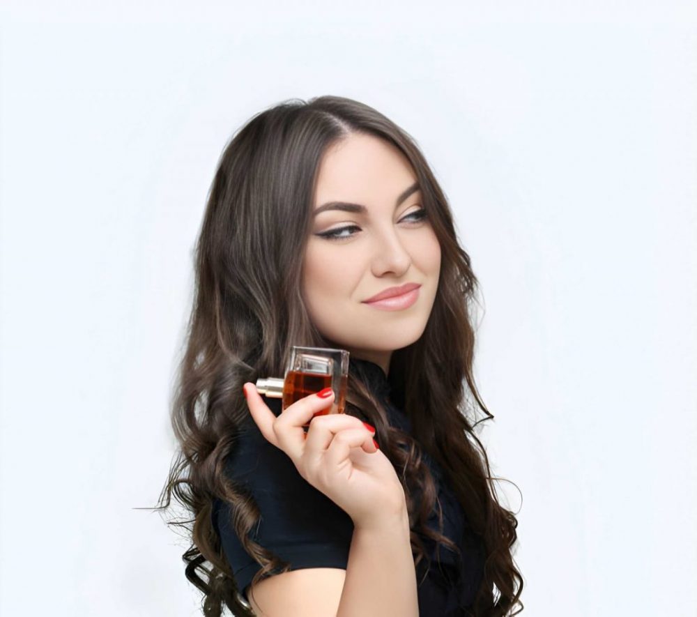 Why Oud Perfume is the Ultimate Luxury Scent for Women