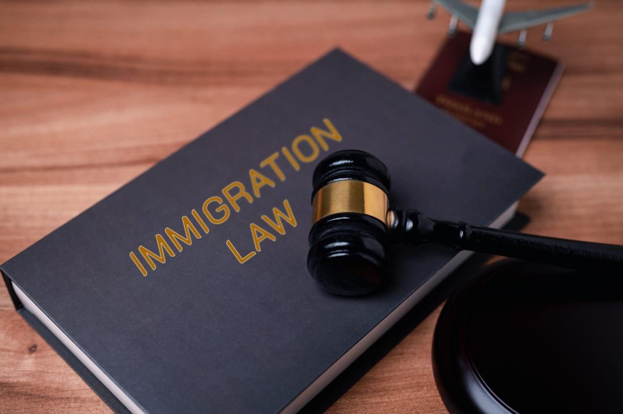 How a Local Immigration Lawyer Can Simplify Your PR Process