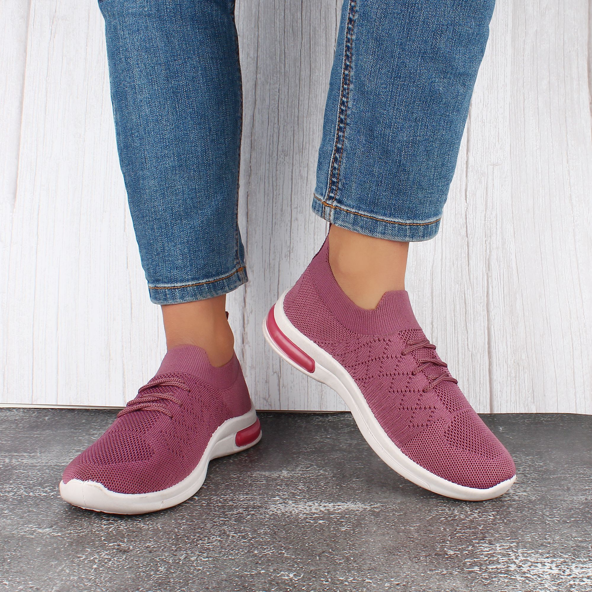 Casual Shoes for Women: 3 Pairs That Make the Perfect Gift