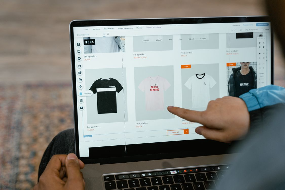 How to Display WooCommerce Product Badges Based on Categories and Products