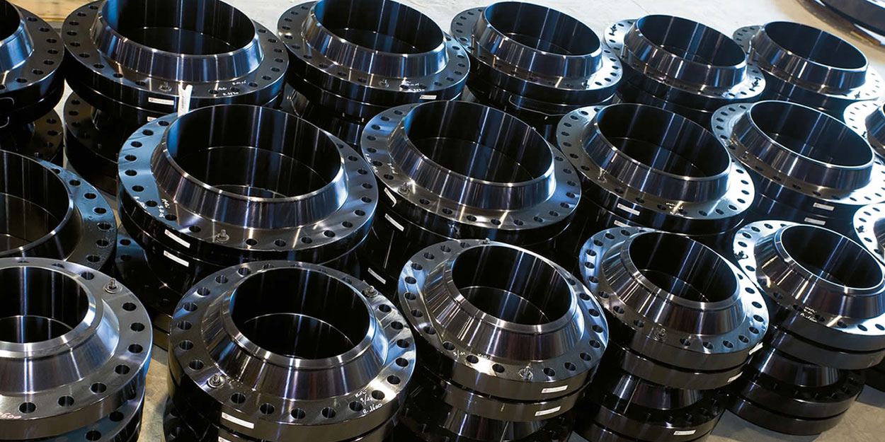 Selecting the Right Carbon Steel Flange for Industrial Piping Requirements
